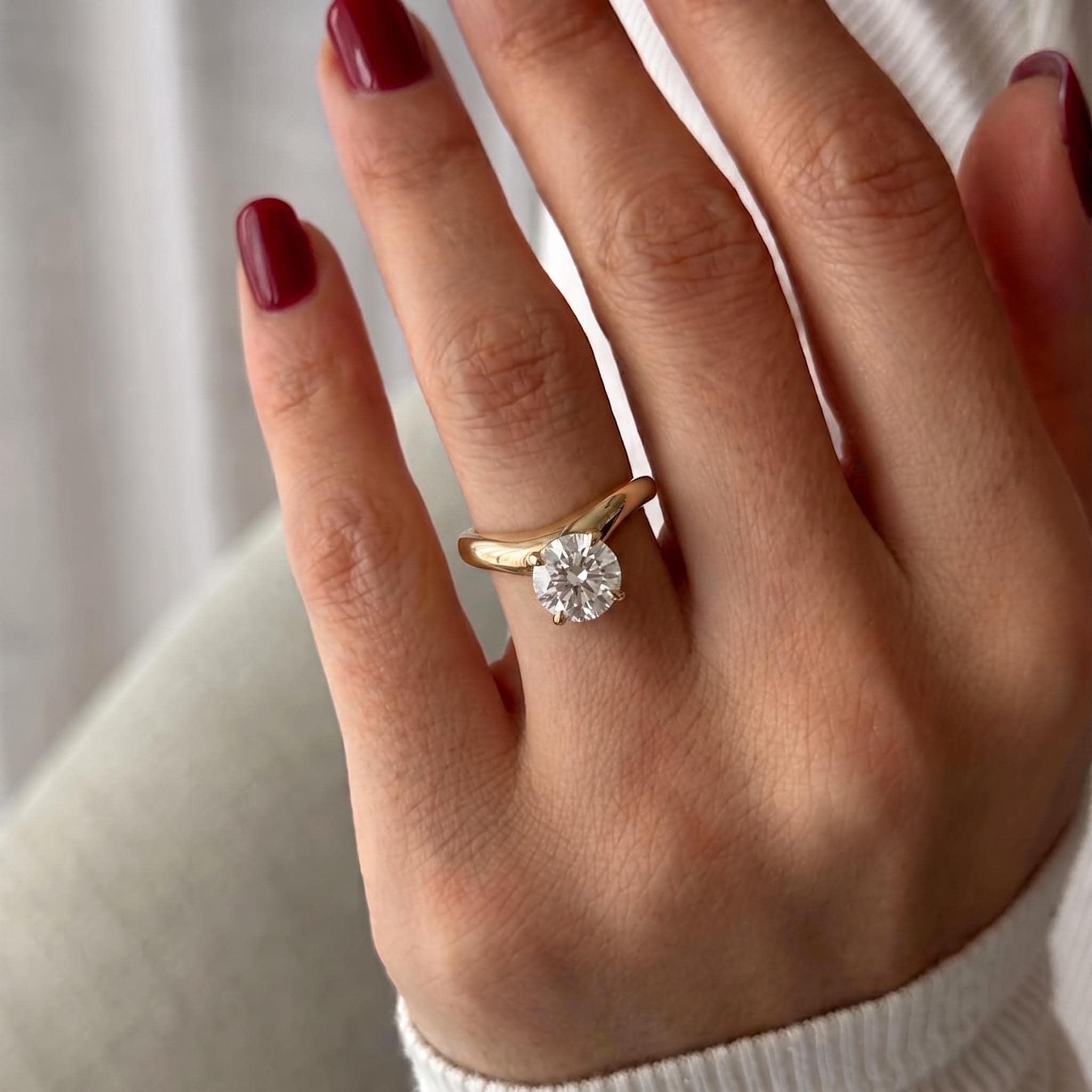 2 Carat Gold solitaire engagement ring – round cut diamond ring for her – minimalist chunky gold band – modern proposal & wedding ring
