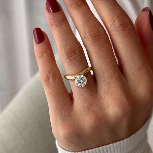 2 Carat Gold solitaire engagement ring – round cut diamond ring for her – minimalist chunky gold band – modern proposal & wedding ring